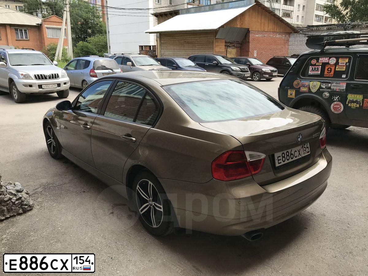 Фото автомобиля BMW SERIE 3, 2007 — госномер Р596МТ70. Цвет: КОРИЧНЕВЫЙ