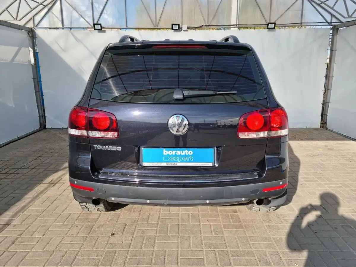 Фото автомобиля VOLKSWAGEN TOUAREG, 2007 — госномер Р196ВС68. Цвет: ЧЕРНЫЙ