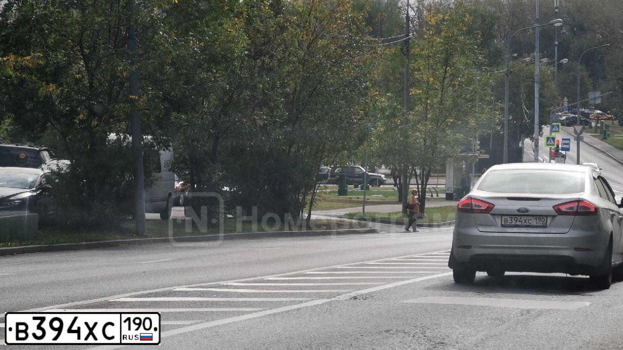 Фото автомобиля FORD MONDEO, 2011 — госномер В394ХС190. Цвет: СЕРЫЙ