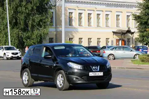 Фото автомобиля NISSAN QASHQAI, 2012 — госномер С568НК57. Цвет: ЧЕРНЫЙ