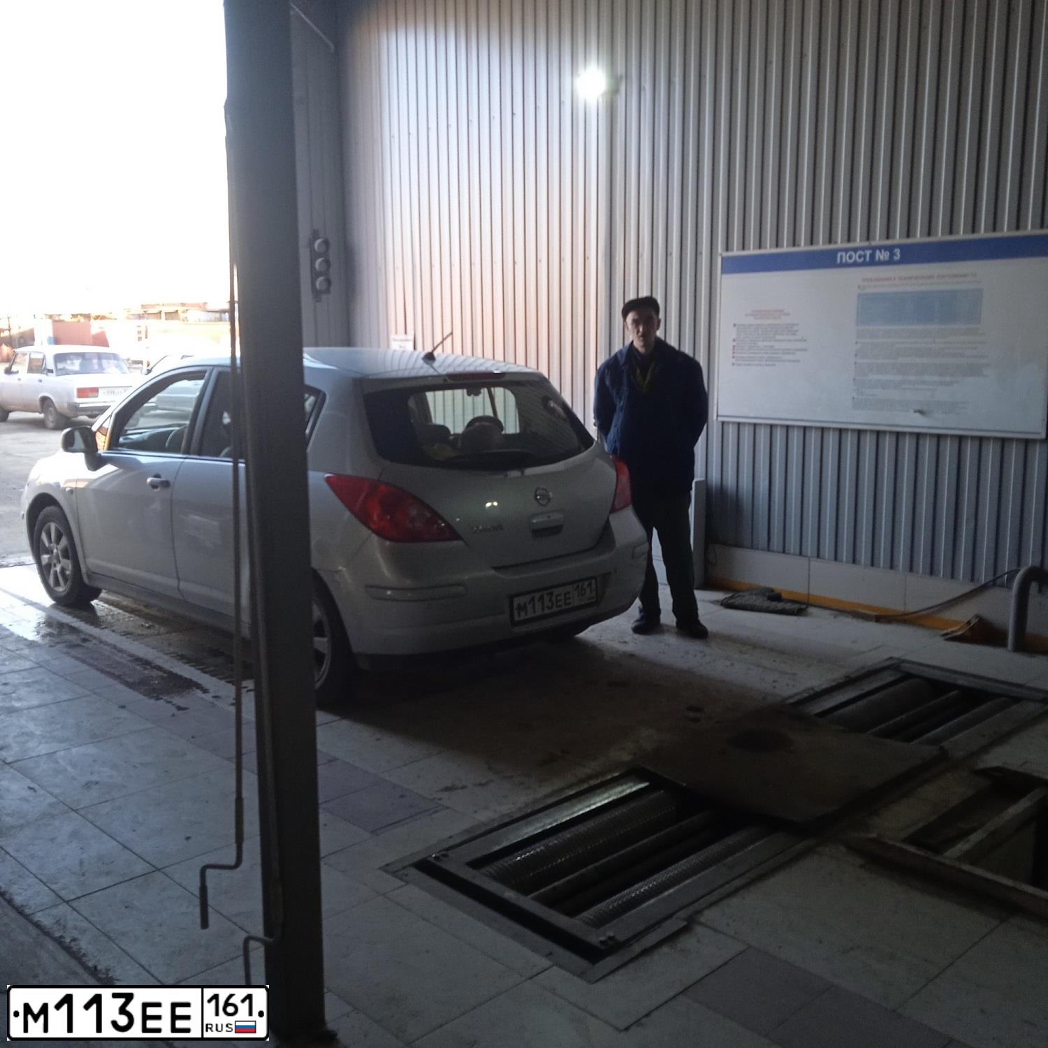 Фото автомобиля NISSAN TIIDA, 2008 — госномер М204ОР193. Цвет: СЕРЕБРИСТЫЙ