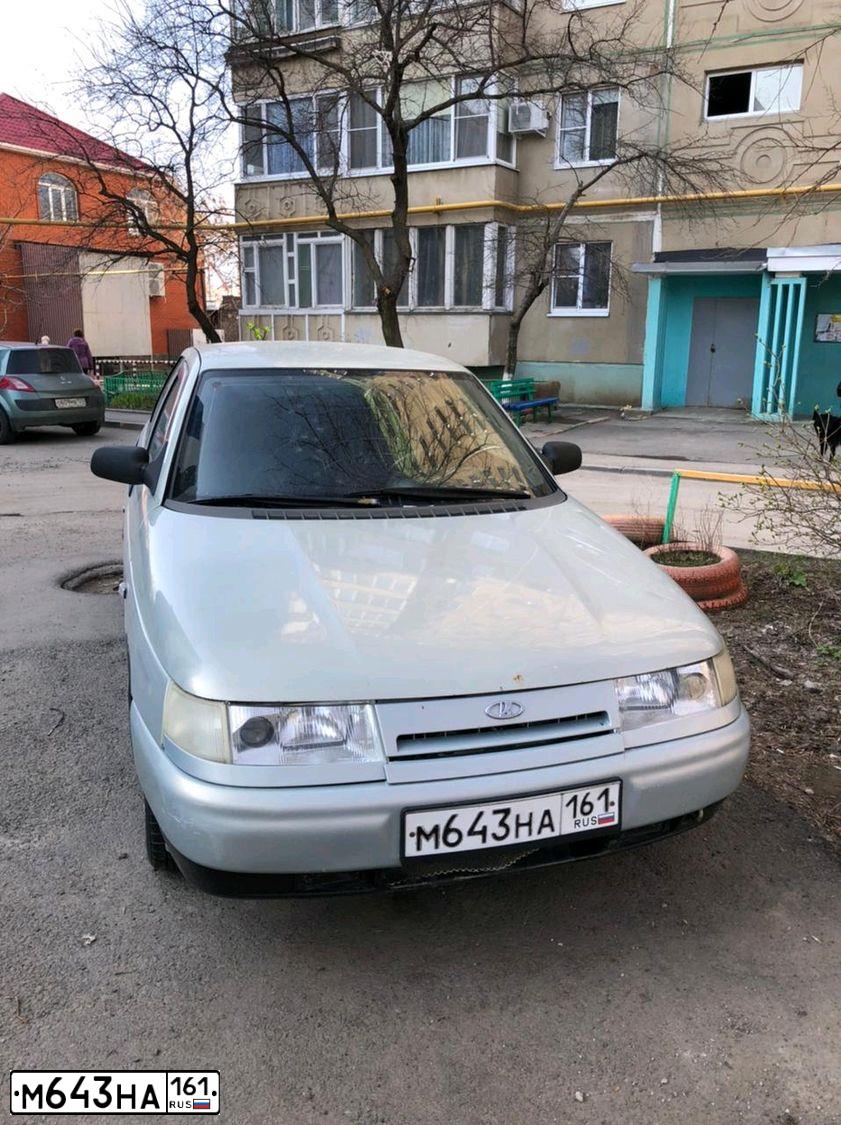 Фото автомобиля LADA 2110, 2002 — госномер С141КВ761. Цвет: СЕРЕБР.ЖЕЛТО-ЗЕЛЕНЫЙ