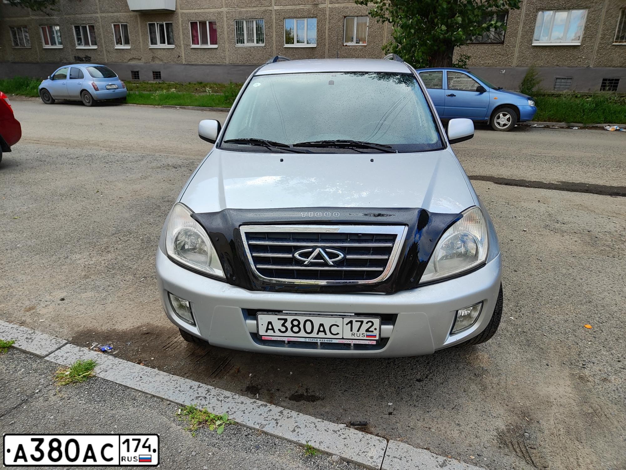 Фото автомобиля LADA 2121 NIVA, 2000 — госномер А380АС174. Цвет: ФИОЛЕТОВЫЙ