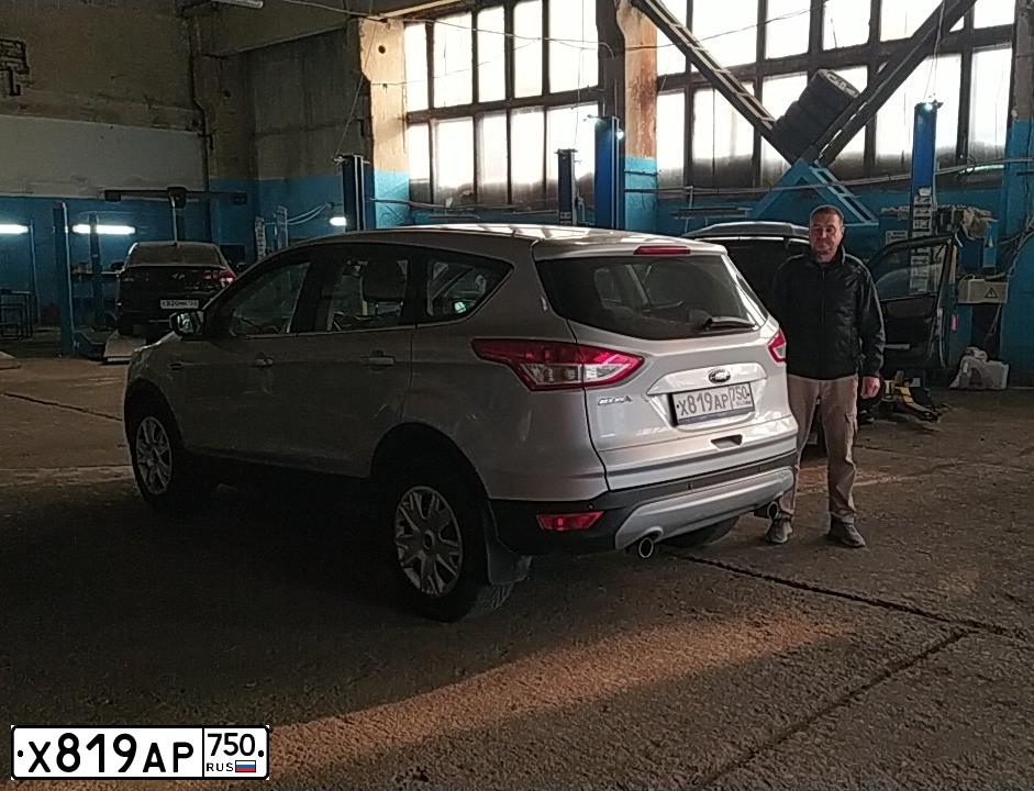 Фото автомобиля FORD KUGA, 2015 — госномер А722АО252. Цвет: СЕРЕБРИСТЫЙ