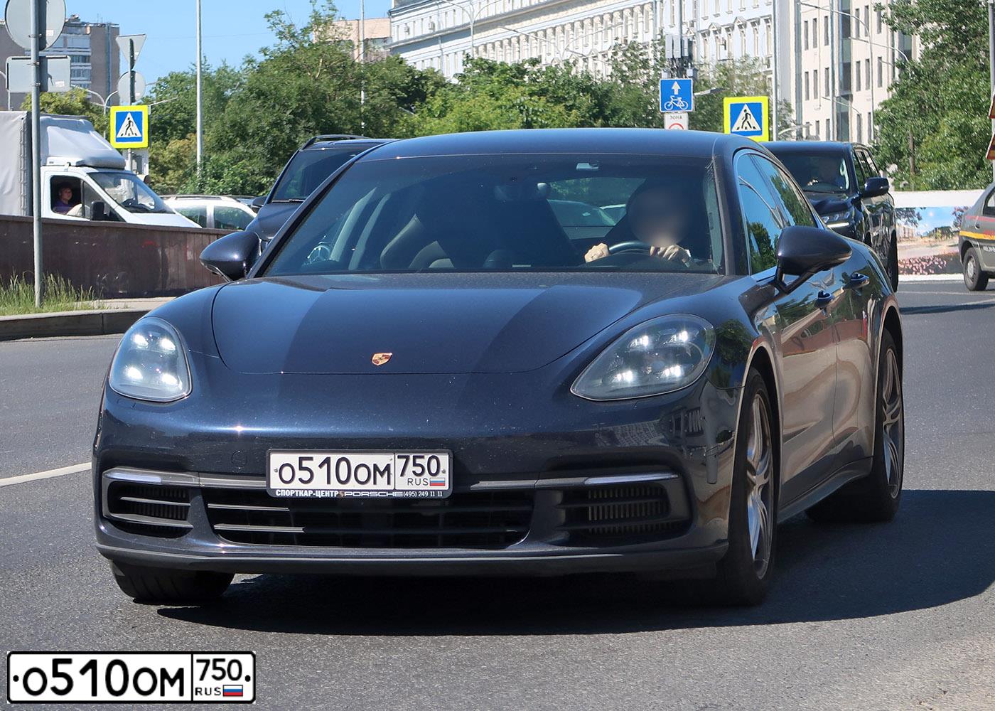 Фото автомобиля PORSCHE PANAMERA, 2016 — госномер О510ОМ750. Цвет: СИНИЙ
