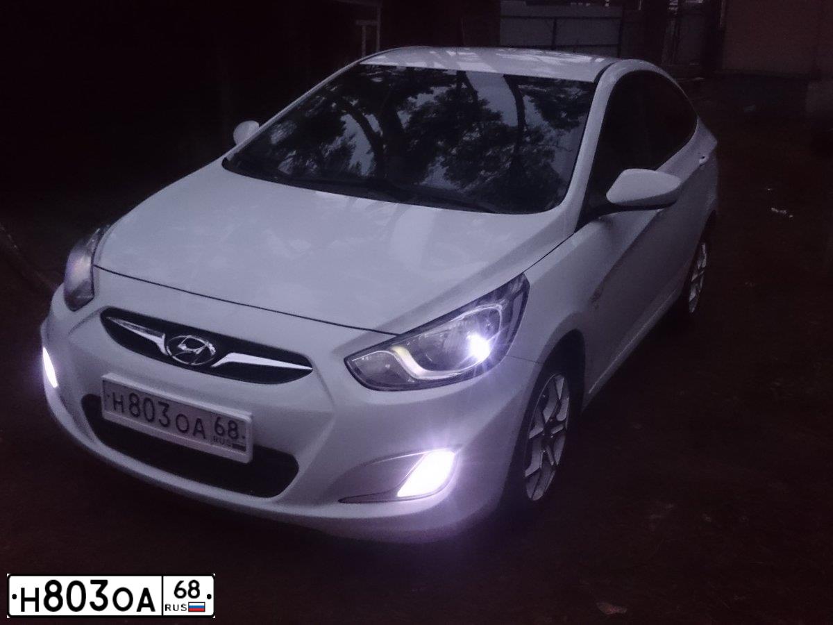 Фото автомобиля HYUNDAI SOLARIS, 2013 — госномер А040ОВ136. Цвет: Белый