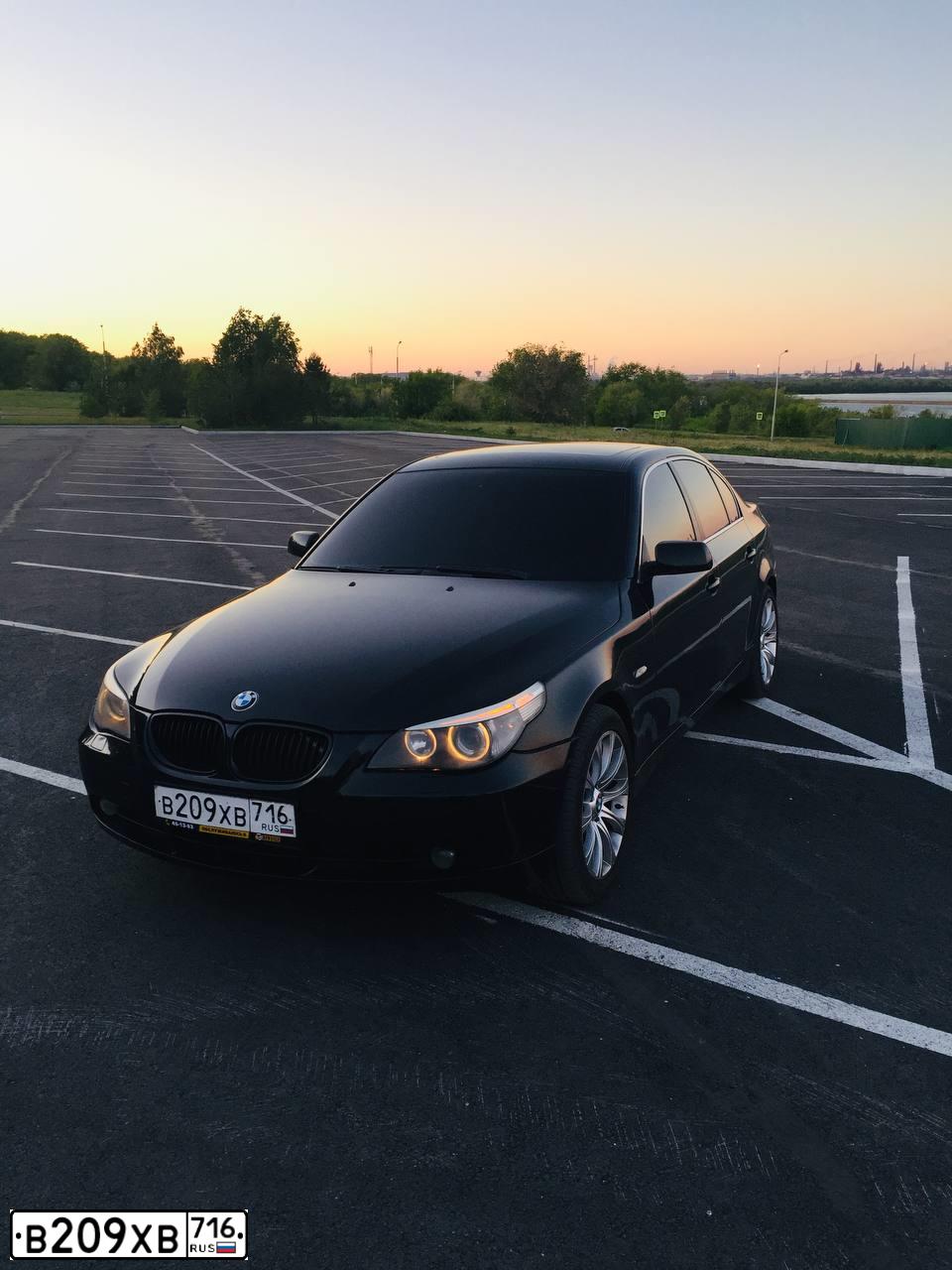 Фото автомобиля BMW SERIE 5, 2006 — госномер Е616УУ163. Цвет: ЧЕРНЫЙ
