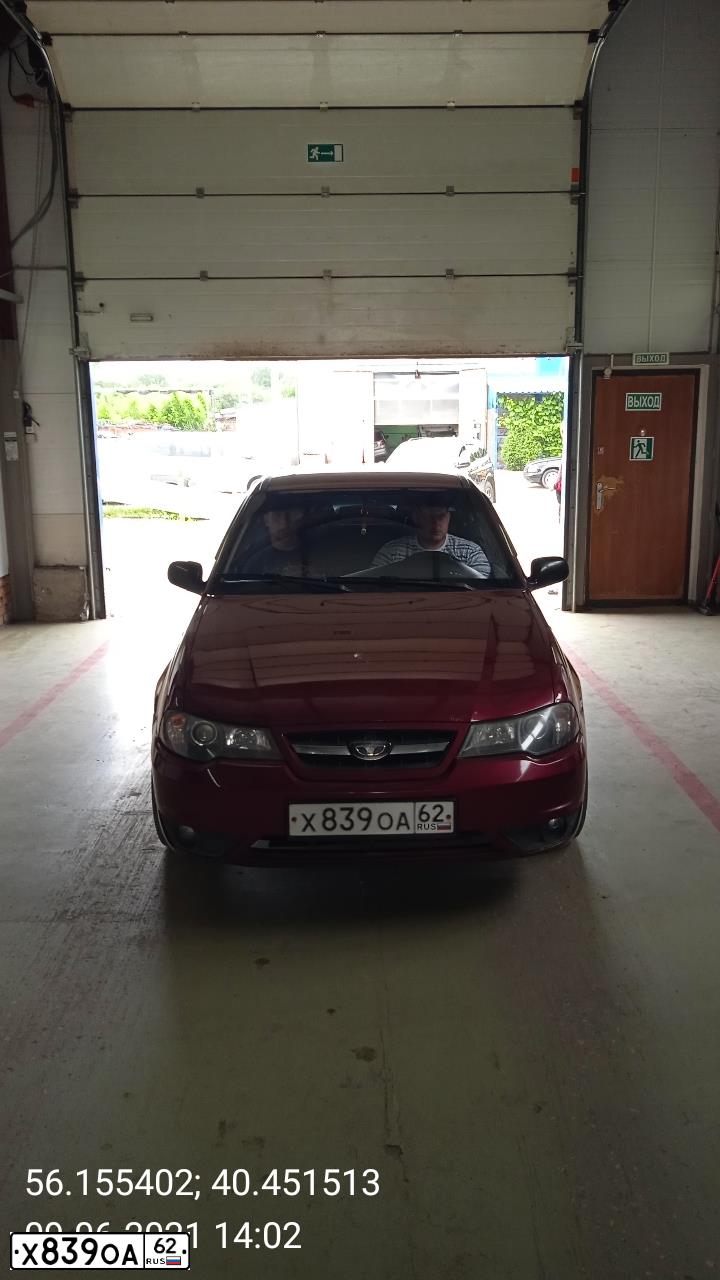 Фото автомобиля DAEWOO NEXIA, 2009 — госномер Н342УР33. Цвет: СПЕЛАЯ ВИШНЯ