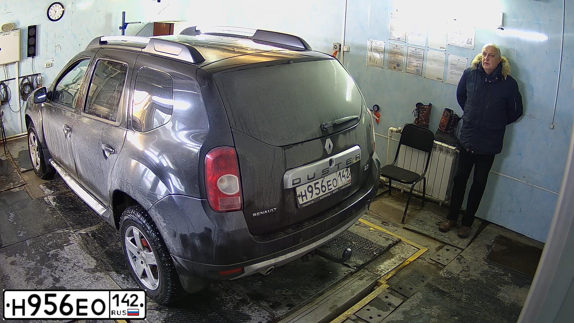 Фото автомобиля RENAULT DUSTER, 2012 — госномер А683ХН155. Цвет: ЧЕРНЫЙ