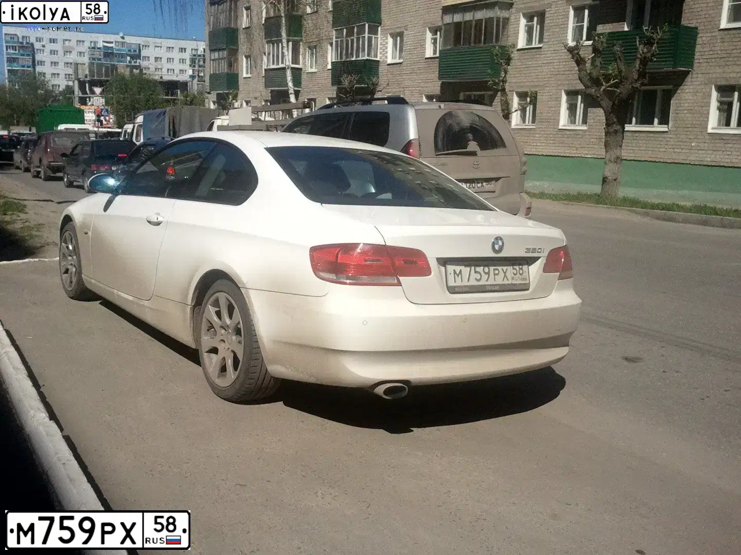 Фото автомобиля BMW SERIE 3, 2008 — госномер В810РО197. Цвет: БЕЛЫЙ