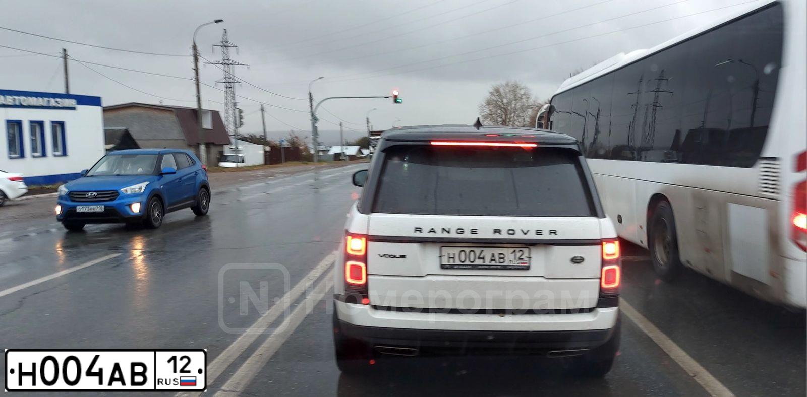 Фото автомобиля VOLKSWAGEN TOUAREG, 2013 — госномер Е947ТЕ790