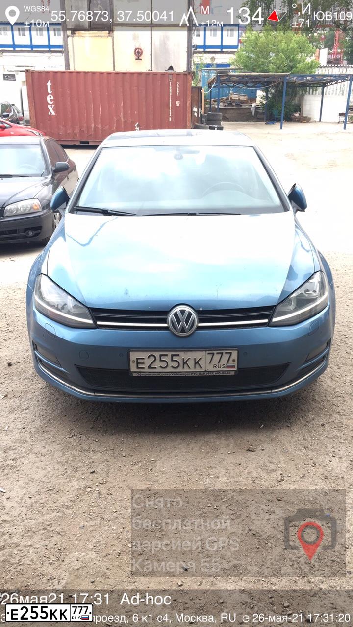 Фото автомобиля VOLKSWAGEN GOLF, 2014 — госномер Е255КК777. Цвет: ГОЛУБОЙ