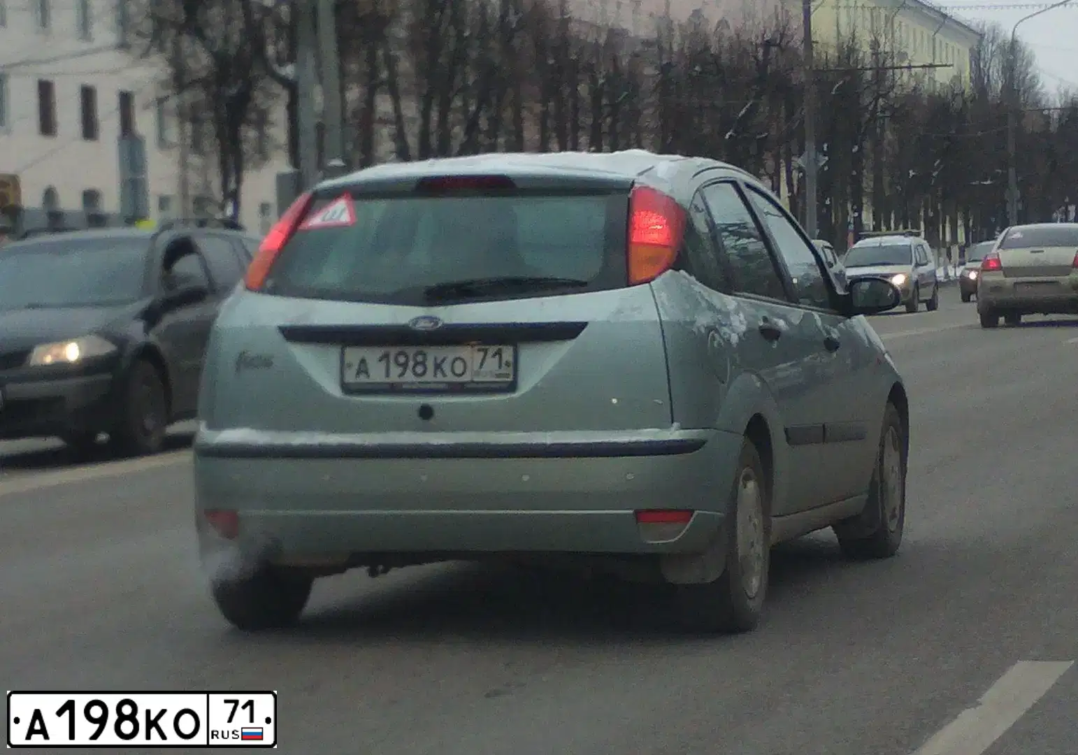 Фото автомобиля FORD FOCUS, 2004 — госномер Х866ВР152. Цвет: СТАЛЬНОЙ