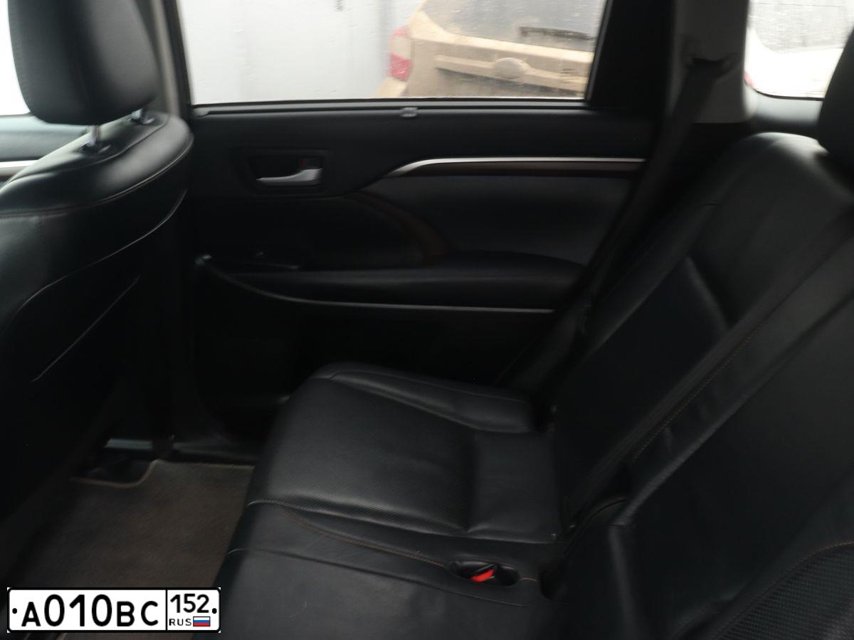 Фото автомобиля MITSUBISHI OUTLANDER, 2008 — госномер А010ВС152. Цвет: ЧЕРНЫЙ