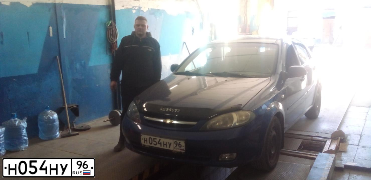 Фото автомобиля CHEVROLET LACETTI, 2007 — госномер Т315ТУ196. Цвет: синий