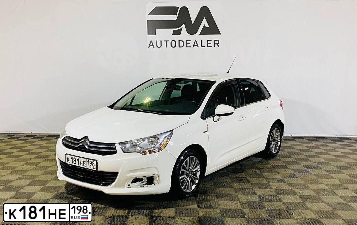 Фото автомобиля CITROEN C4, 2012 — госномер В282ЕК60. Цвет: Белый