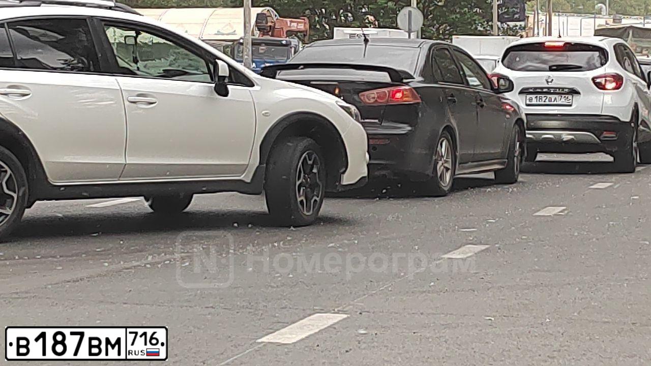 Фото автомобиля KIA CEE'D, 2018 — госномер В187ВМ716. Цвет: Красный