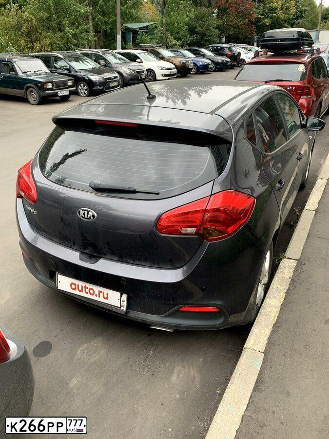 Фото автомобиля KIA CEE'D, 2012 — госномер К266РР777. Цвет: СЕРЫЙ