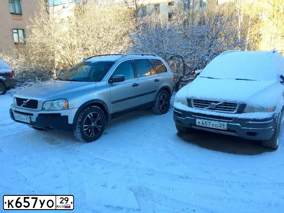 Фото автомобиля VOLVO XC90, 2008 — госномер У387ЕО44. Цвет: ЧЕРНЫЙ