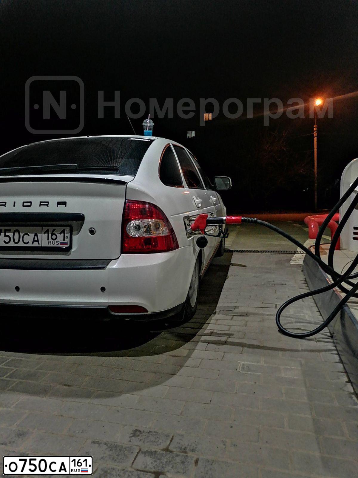 Фото автомобиля LADA 2172 PRIORA, 2011 — госномер О750СА161. Цвет: Белый