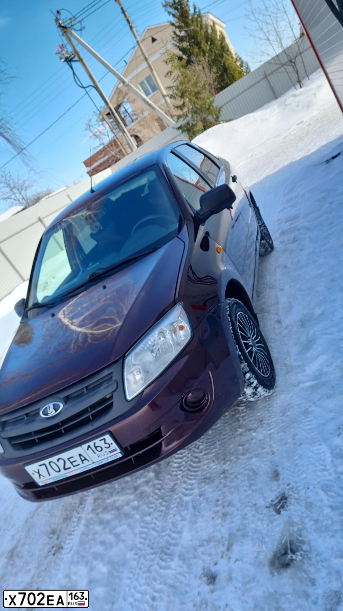 Фото автомобиля LADA 2190 GRANTA, 2016 — госномер Т376КЕ58. Цвет: ТЕМНО-ВИШНЕВЫЙ