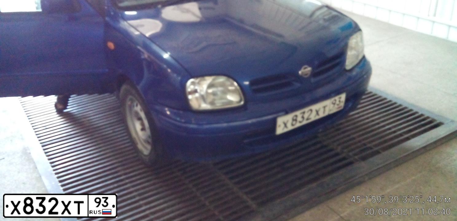 Фото автомобиля NISSAN MARCH, 2001 — госномер Х832ХТ93