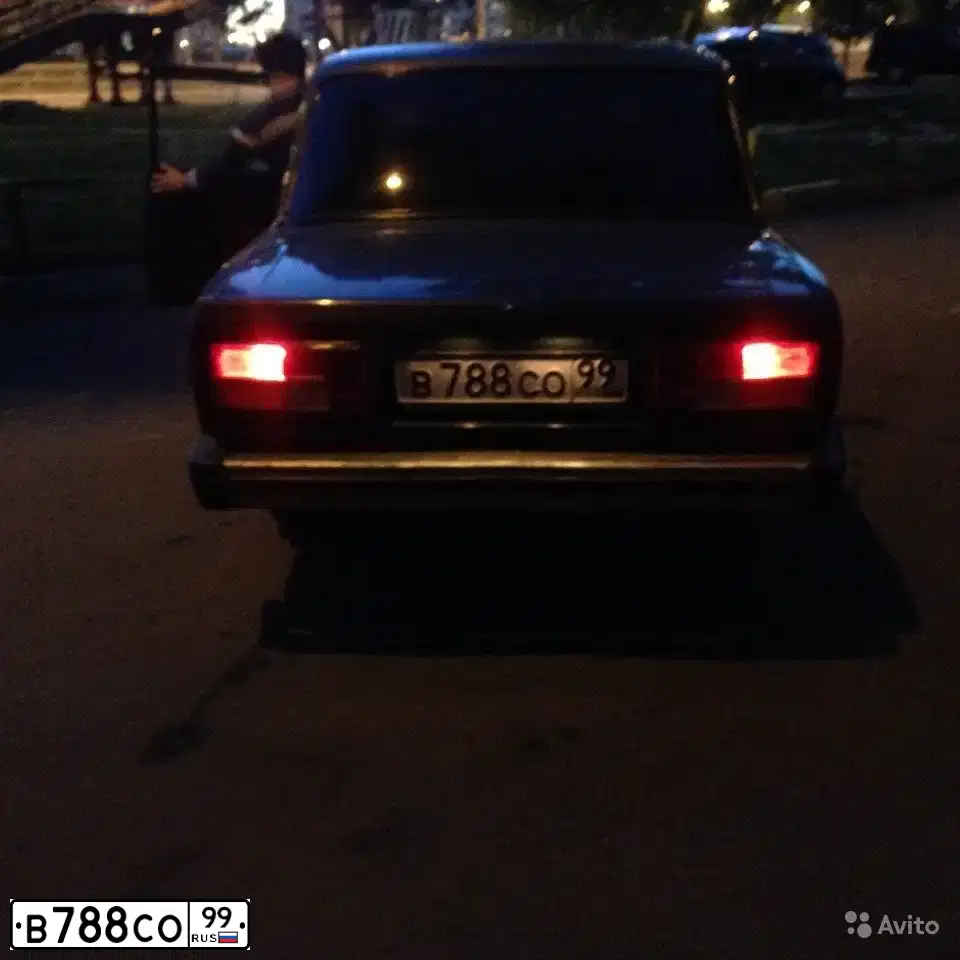 Фото автомобиля VAZ 2105 LADA, 2000 — госномер В788СО99. Цвет: СИНИЙ