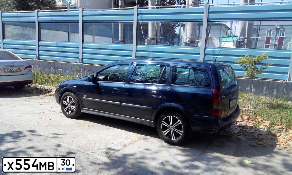 Фото автомобиля NISSAN ALMERA /AVTOVAZ/, 2014 — госномер Х554МВ30. Цвет: СЕРЕБРИСТЫЙ
