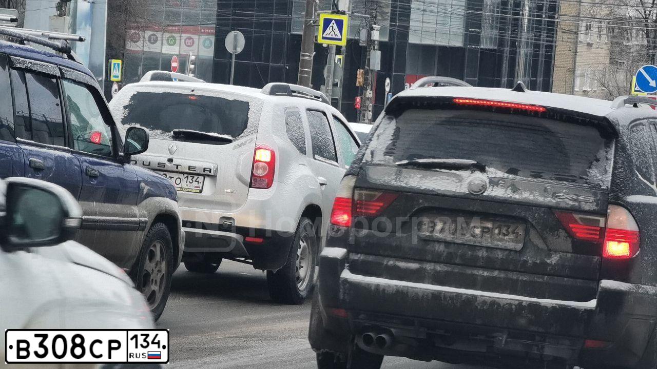 Фото автомобиля BMW SERIE 5, 2012 — госномер Р500МР198. Цвет: ЧЕРНЫЙ