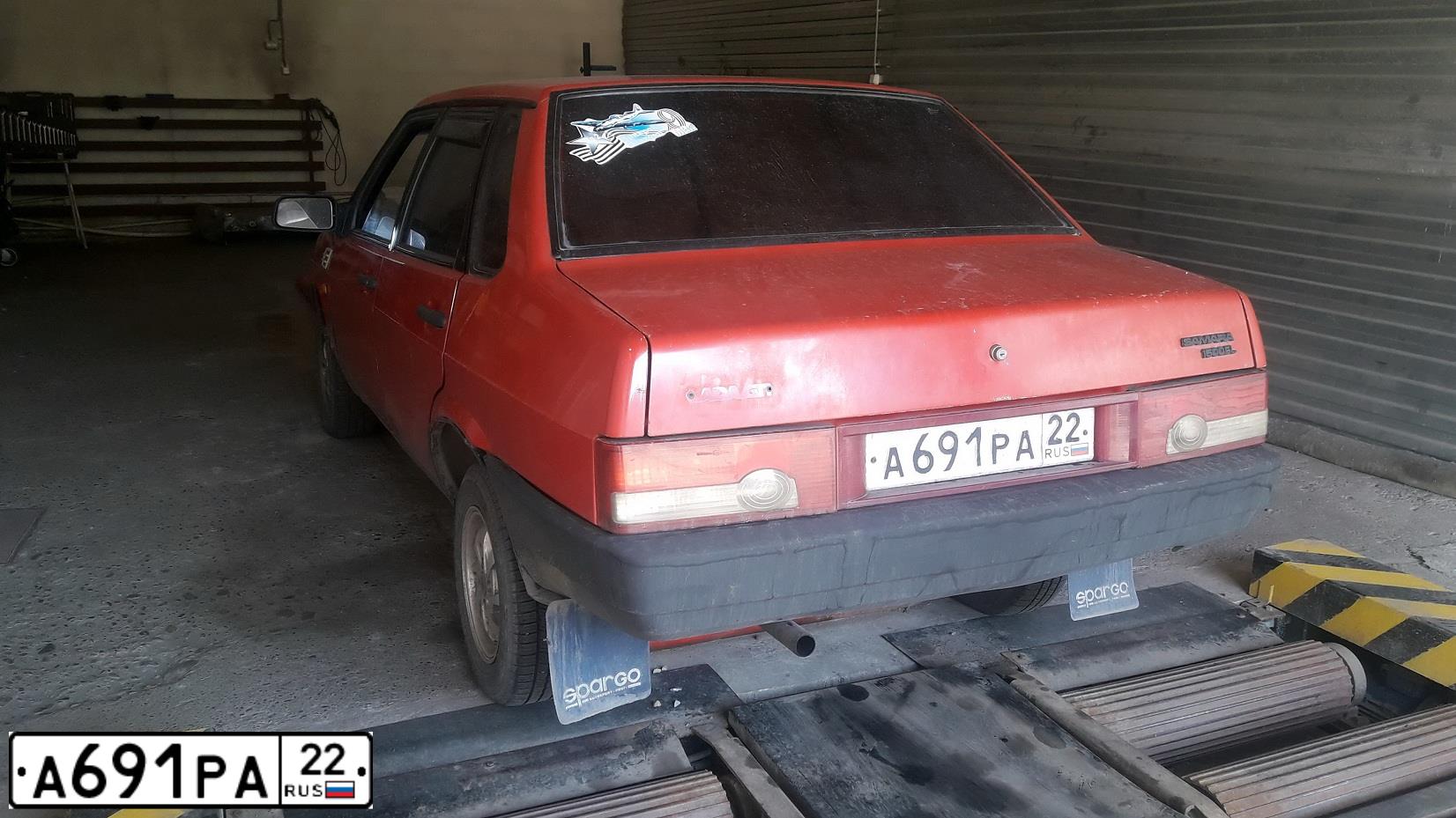 Фото автомобиля LADA 2109 SAMARA, 1998 — госномер А691РА22. Цвет: Красный