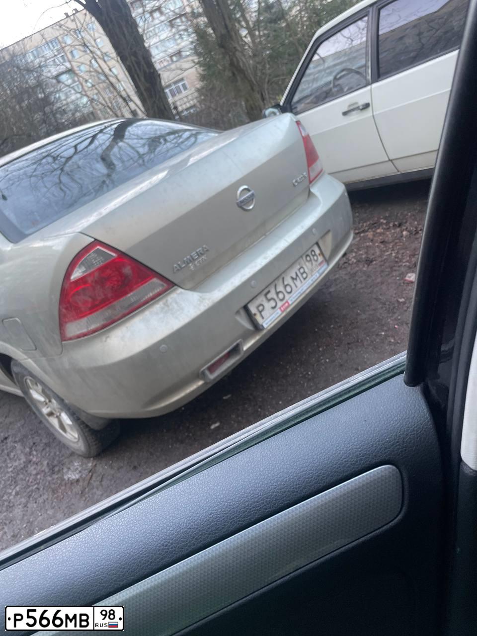 Фото автомобиля NISSAN ALMERA, 2007 — госномер Р566МВ98. Цвет: БЕЖЕВЫЙ