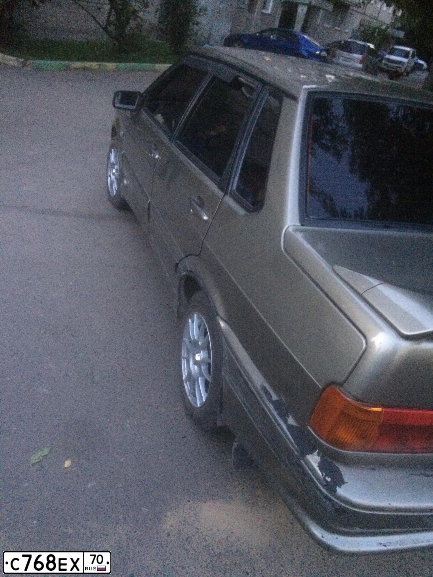 Фото автомобиля LADA 2115 SAMARA, 2001 — госномер М109ЕХ138. Цвет: СЕРЕБРИСТЫЙ СЕРО-ЗЕЛЕНЫЙ