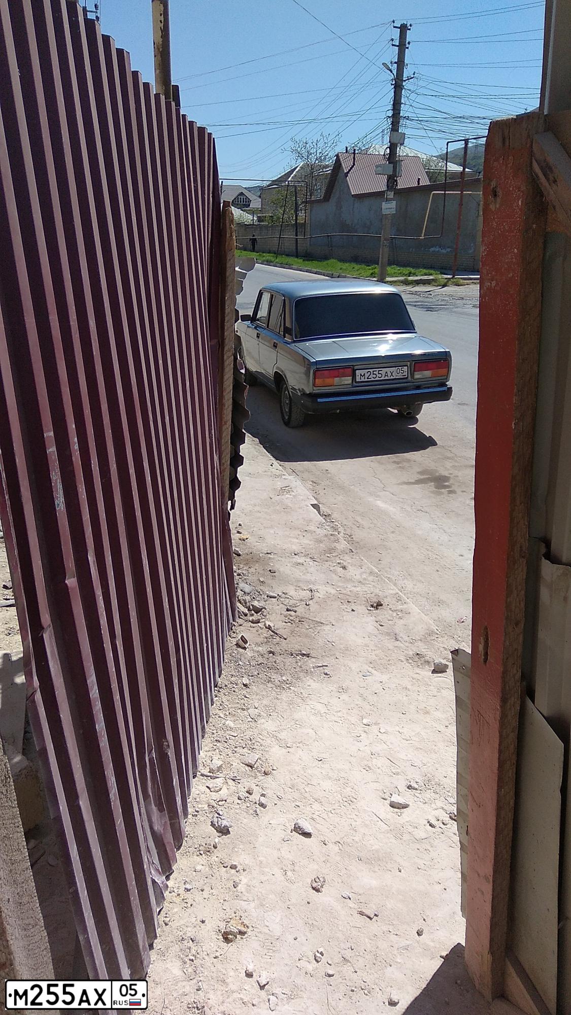 Фото автомобиля LADA 2107, 2010 — госномер М255АХ05. Цвет: СРЕДНИЙ СЕРО-ЗЕЛЕНЫЙ МЕТ