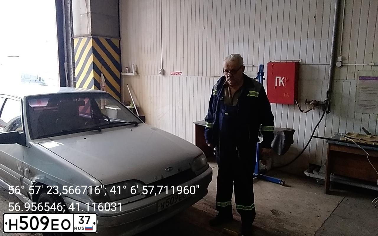 Фото автомобиля LADA 2114, 2007 — госномер В996ХН37. Цвет: СВЕТЛО-СЕРЕБРИСТЫЙ