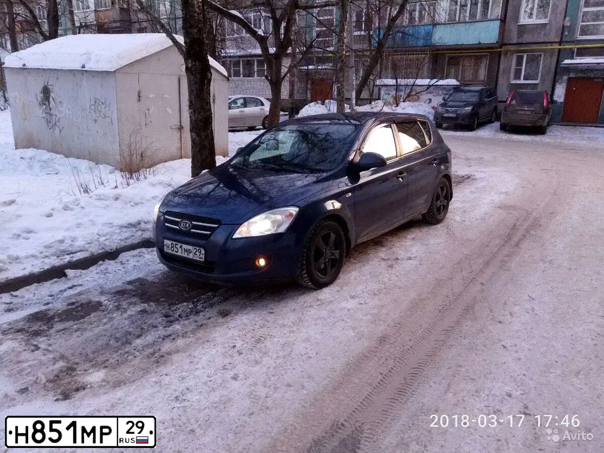 Фото автомобиля KIA CEE'D, 2009 — госномер Н851МР29. Цвет: СИНИЙ