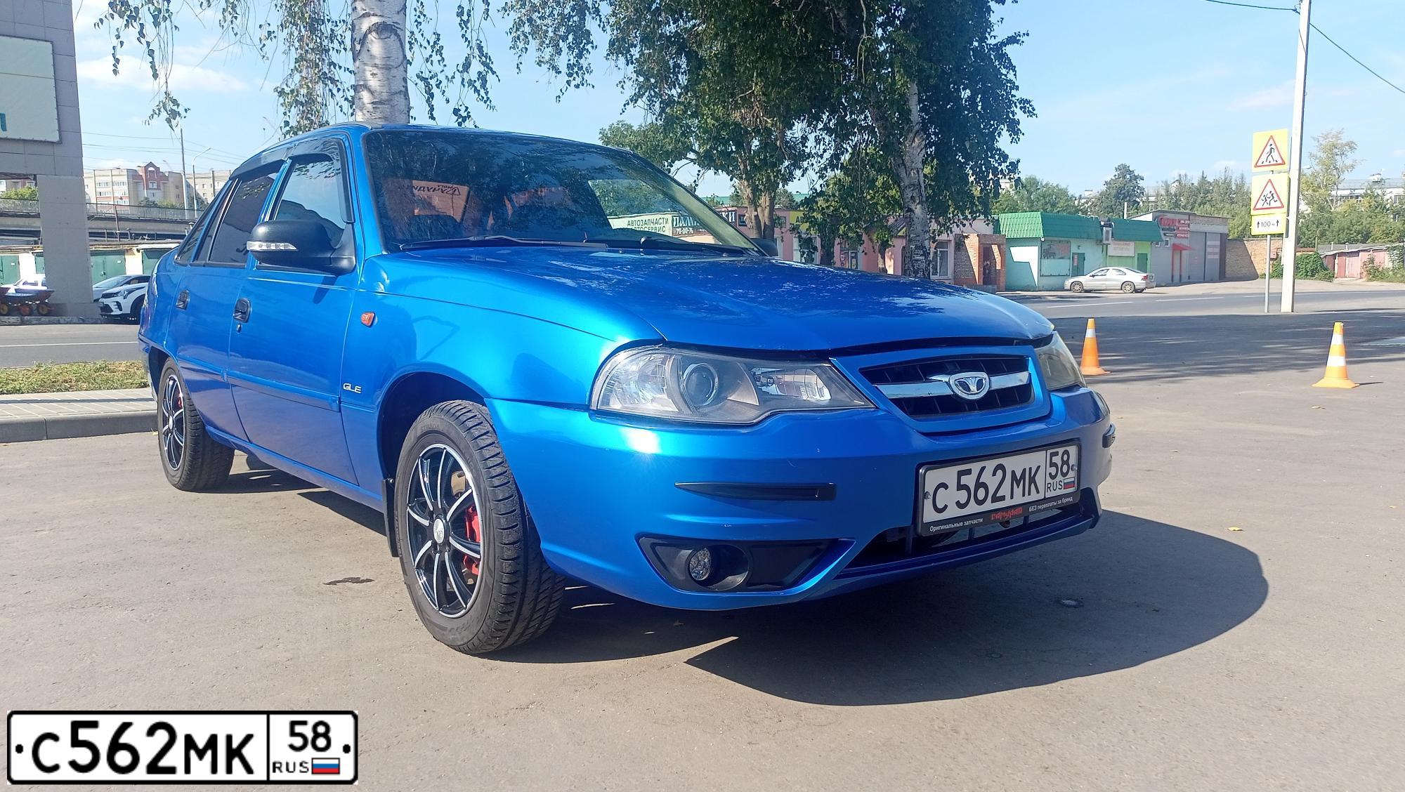 Фото автомобиля DAEWOO NEXIA, 2012 — госномер С562МК58. Цвет: СИНЕ-ГЛАЗУРИСТЫЙ