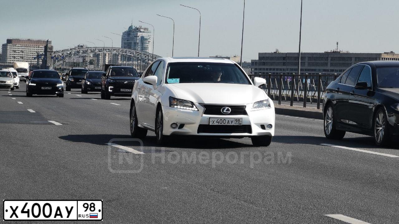 Фото автомобиля LEXUS GS, 2014 — госномер Р003СМ123. Цвет: Белый