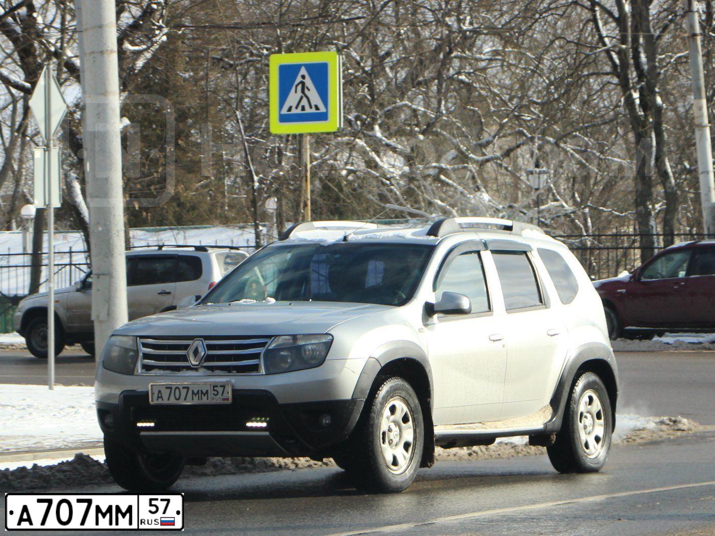 Фото автомобиля RENAULT DUSTER, 2013 — госномер А707ММ57. Цвет: СВЕТЛО-СЕРЫЙ