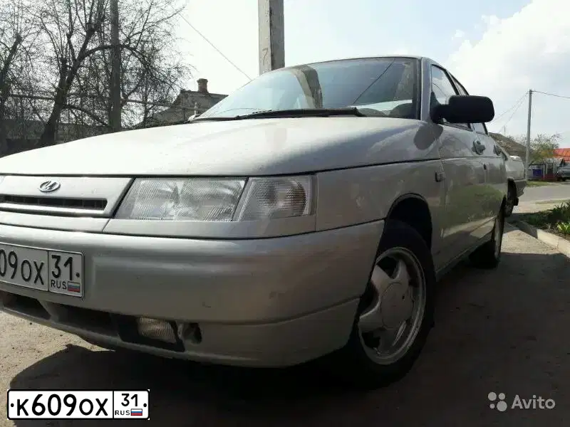 Фото автомобиля LADA 2110 LADA, 2004 — госномер К609ОХ31. Цвет: МОЛОЧНО-БЕЛЫЙ СЕРЕБРИСТЫЙ
