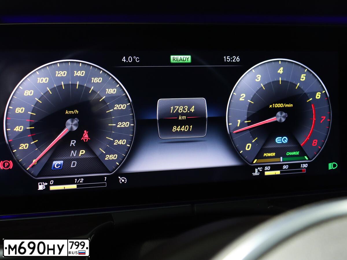 Фото автомобиля MERCEDES-BENZ CLS 350, 2018 — госномер Т631СУ797. Цвет: синий