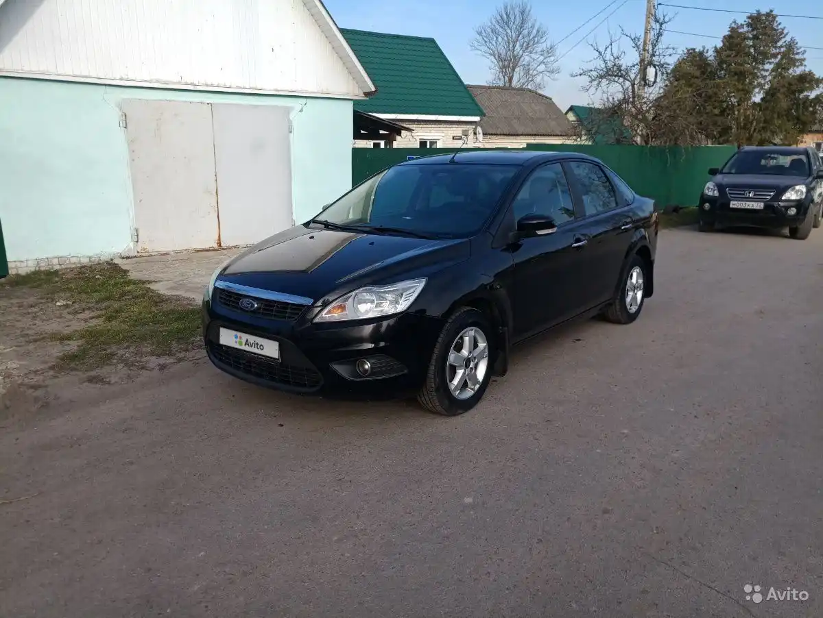 Фото автомобиля GAZ 3102 WOLGA, 2000 — госномер М003КА52. Цвет: ЧЕРНЫЙ