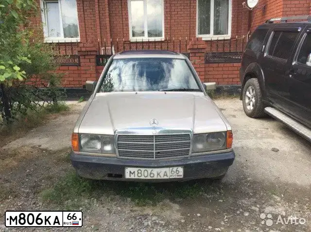 Фото автомобиля MERCEDES C-KLASSE, 1985 — госномер М806КА66. Цвет: КОРИЧНЕВЫЙ