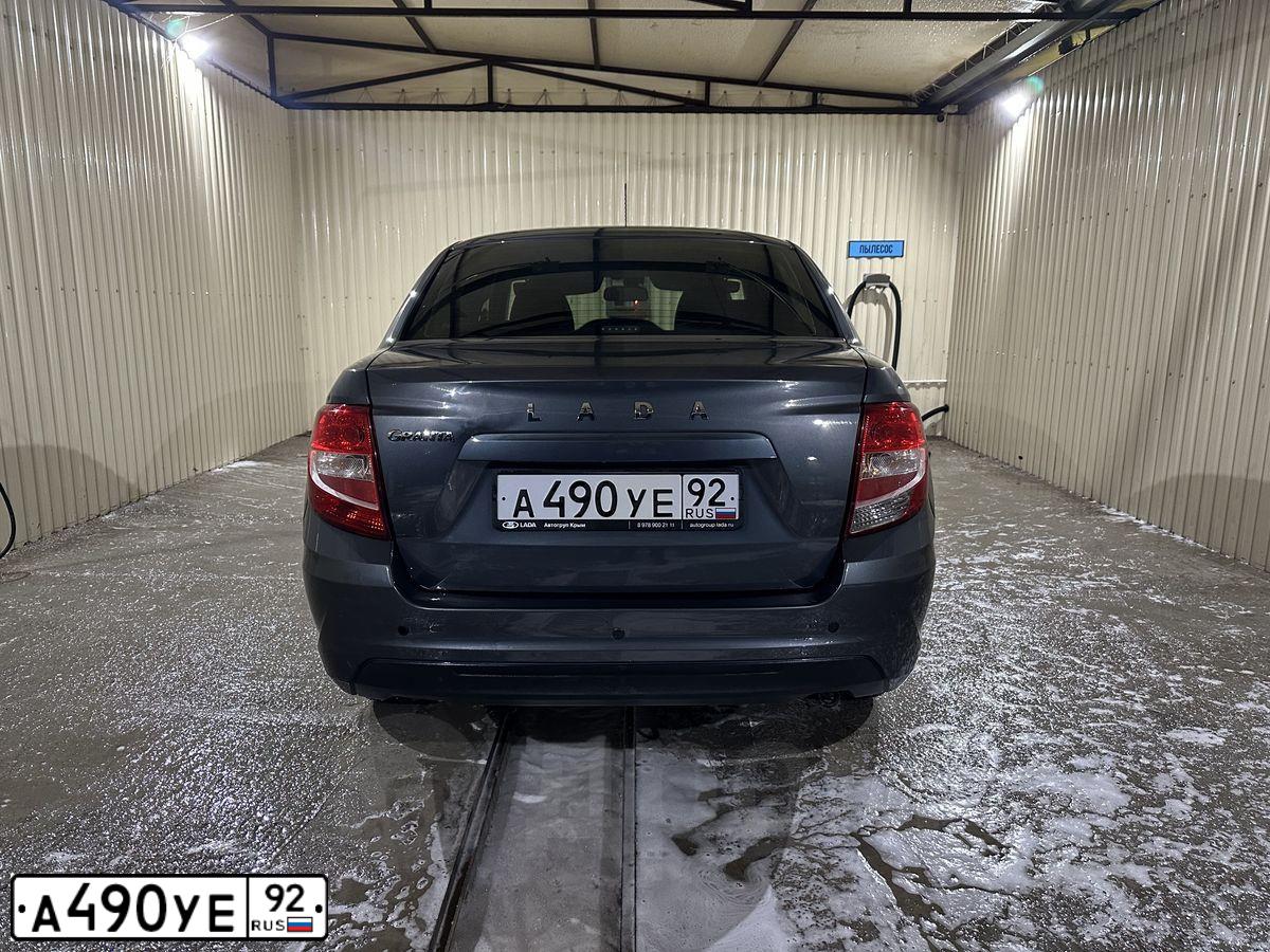Фото автомобиля LADA GRANTA 219070, 2021 — госномер А490УЕ92. Цвет: СЕРЫЙ