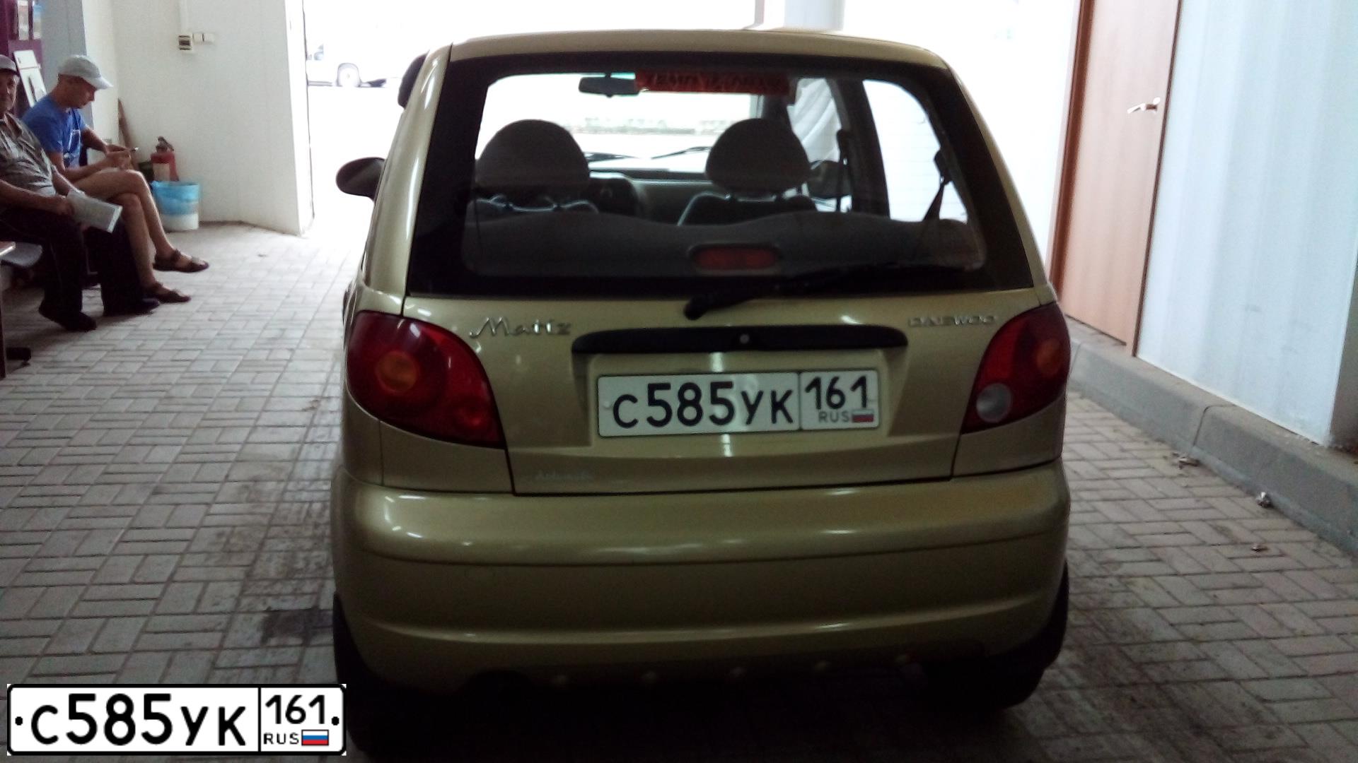 Фото автомобиля DAEWOO MATIZ, 2005 — госномер С585УК161. Цвет: ПЕСОЧНЫЙ