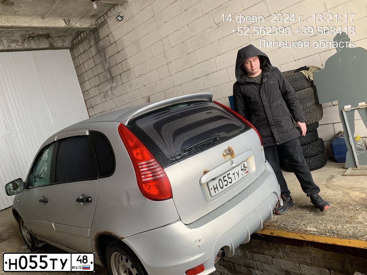 Фото автомобиля LADA KALINA, 2009 — госномер У209РК48. Цвет: СЕРЕБРИСТЫЙ