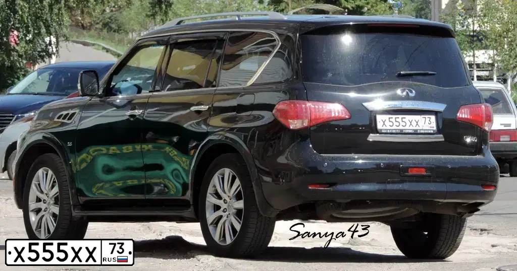 Фото автомобиля TOYOTA LANDCRUISER, 2006 — госномер Р439ОО750. Цвет: Серебристый