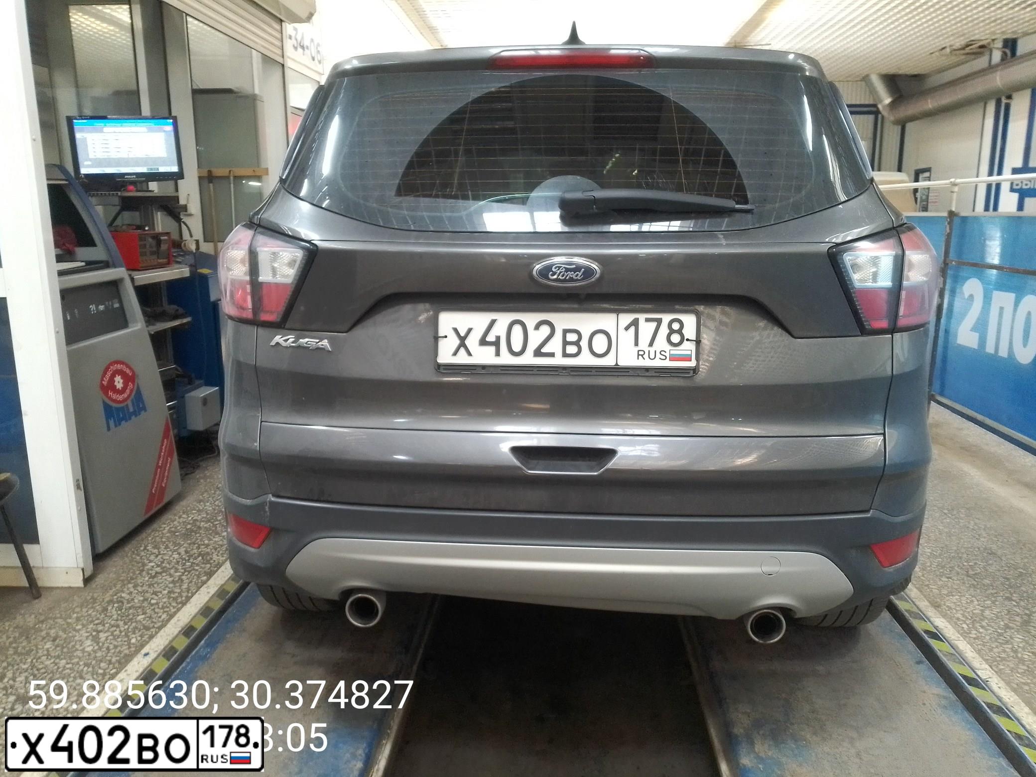 Фото автомобиля FORD KUGA, 2017 — госномер Х402ВО178. Цвет: СЕРЫЙ