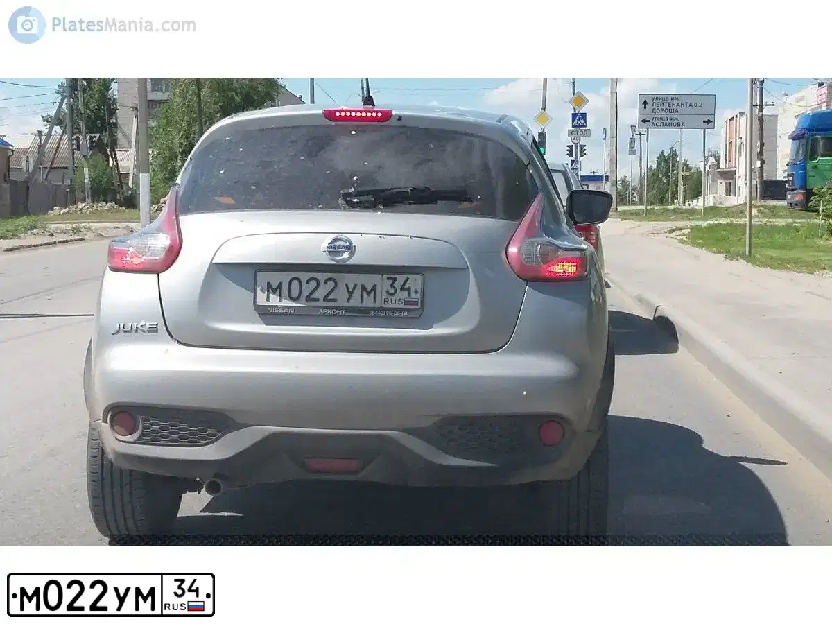 Фото автомобиля NISSAN JUKE, 2014 — госномер Н848НР82. Цвет: Серебристый