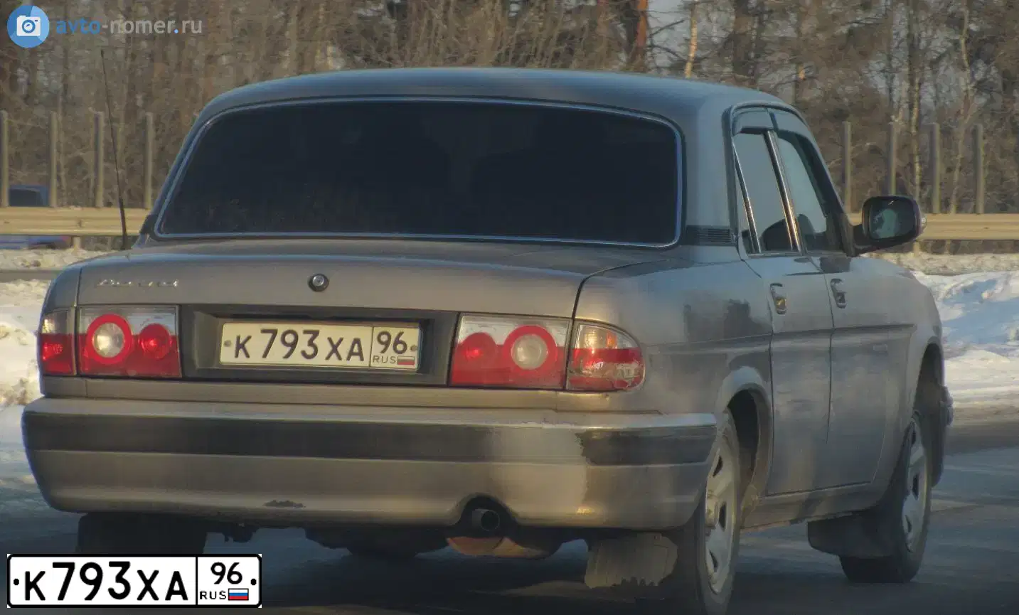 Фото автомобиля GAZ 3110 WOLGA, 2007 — госномер Е765СА124. Цвет: Серебристый