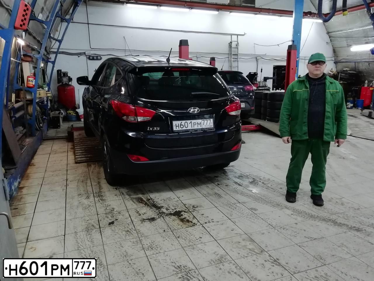 Фото автомобиля HYUNDAI ХЕНДЭ IX 35, 2015 — госномер Н601РМ777. Цвет: ЧЕРНЫЙ